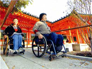 車椅子で快適に 京都観光の情報サイト 毎日新聞07 11 14 歴史 飛耳長目